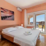 Apartment Bikaca 1 *