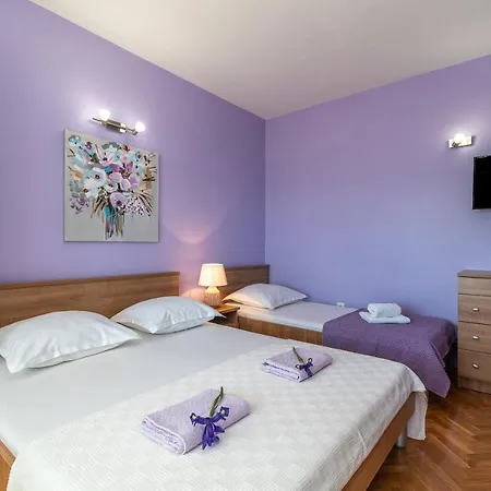 Appartement Bikaca 1 *