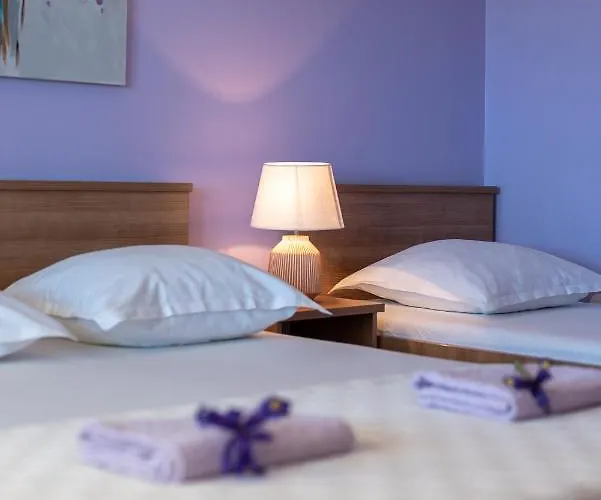 Bikaca 1 アパート *